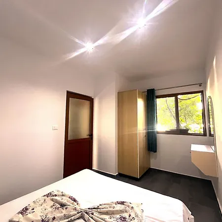 Apartmanhotel In Jonis House *