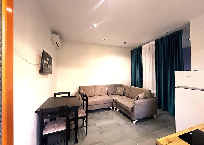 In Jonis House * Vlorë