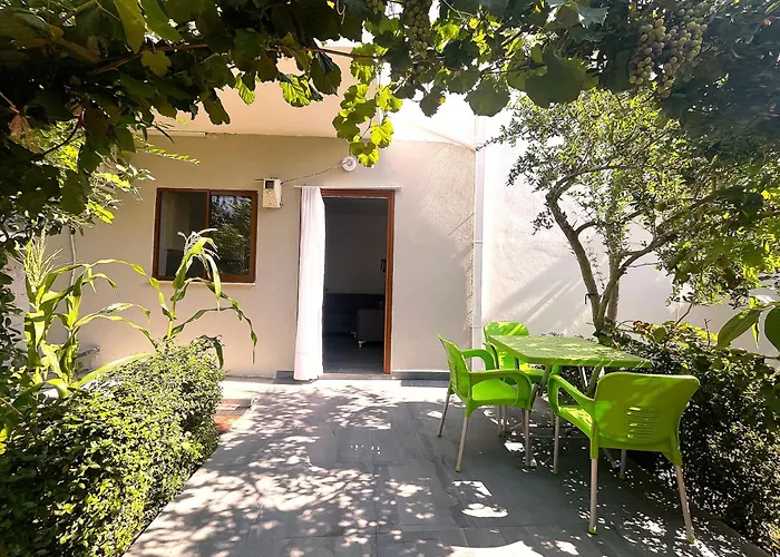 In Jonis House Apartment *